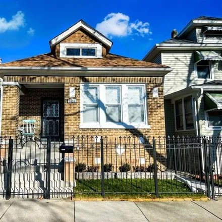 Buy this 3 bed house on 5424 West Congress Parkway in Chicago, IL 60644