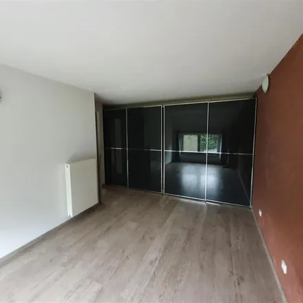 Image 6 - Ruelle Saint-Léonard, 7030 Mons, Belgium - Apartment for rent