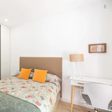 Rent this 3 bed apartment on Carrer d'Europa in 32, 08001 Barcelona