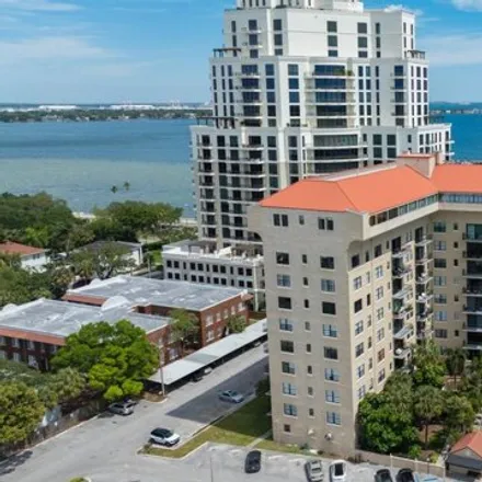 Buy this 1 bed condo on Ciro's Speakeasy and Supper Club in 2109 Bayshore Boulevard, Tampa