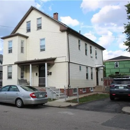 Image 2 - 55 Ivy Street, East Providence, RI 02914, USA - Apartment for rent