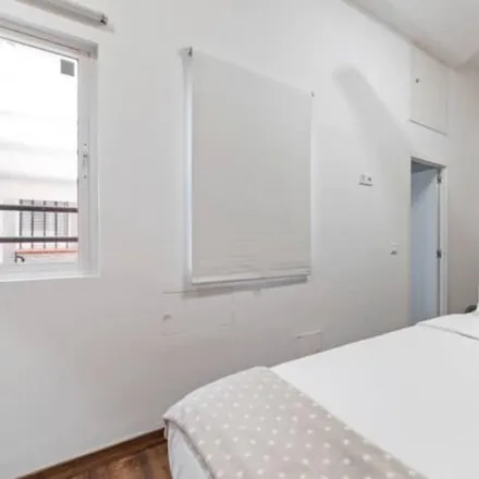 Rent this 1 bed apartment on Madrid in Calle Daganzo, 14