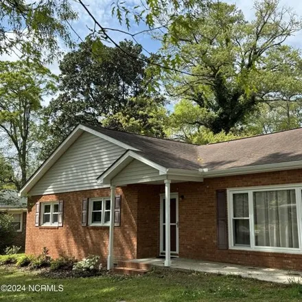 Buy this 3 bed house on 3672 Fox Chase Road in Trent Woods, Craven County