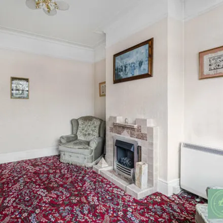 Image 3 - Barrowell Green, London, N21 3AS, United Kingdom - Townhouse for sale