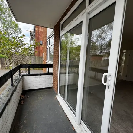 Image 5 - St Christopher's Hospice, Lawrie Park Road, London, SE26 6EQ, United Kingdom - Apartment for rent
