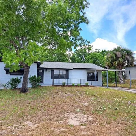 Buy this 3 bed house on 104 North Oakland Avenue in Minneola, FL 34715