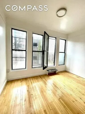 Image 4 - 238 Gates Avenue, New York, NY 11238, USA - House for rent