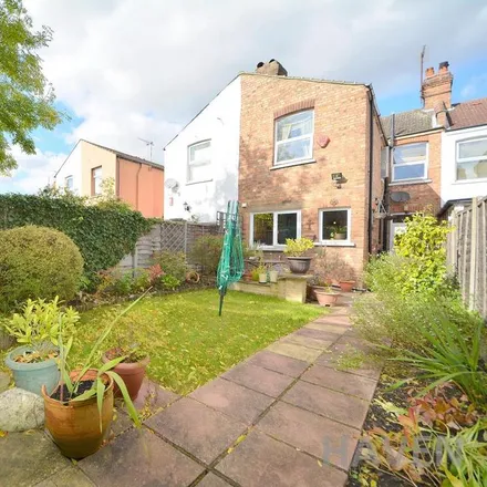 Rent this 3 bed house on Chambers Gardens in London, N2 9AL