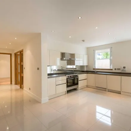 Rent this 5 bed apartment on Walsingham in St John's Wood Park, London
