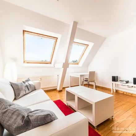 Rent this 2 bed apartment on Paulsenplatz 10 in 22767 Hamburg, Germany