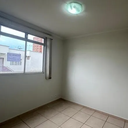 Buy this 2 bed apartment on Avenida Vasconcelos Costa in Osvaldo Rezende, Uberlândia - MG