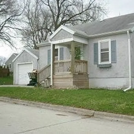 Buy this 2 bed house on 285 North 16th Avenue West in Newton, IA 50208