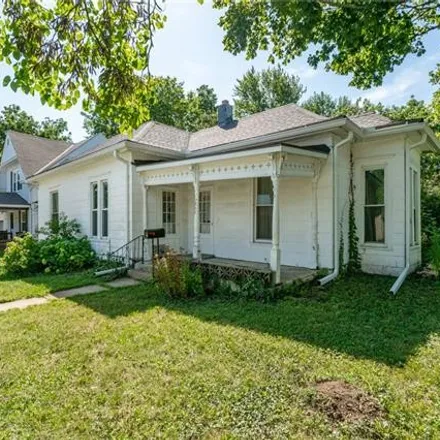 Image 2 - 223 East Elm Street, Independence, MO 64050, USA - House for sale