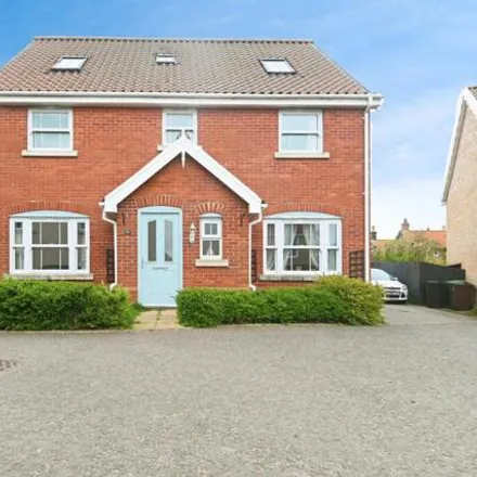Buy this 6 bed house on 18 Crown Meadow in Kenninghall, NR16 2FE