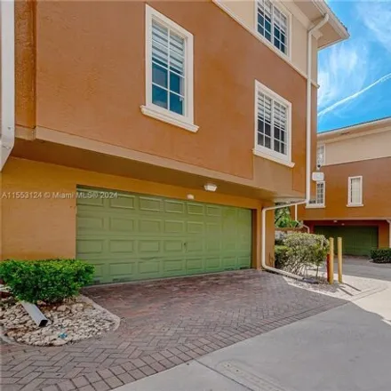 Buy this 3 bed townhouse on 2911 Northeast 185th Street in Aventura, FL 33180