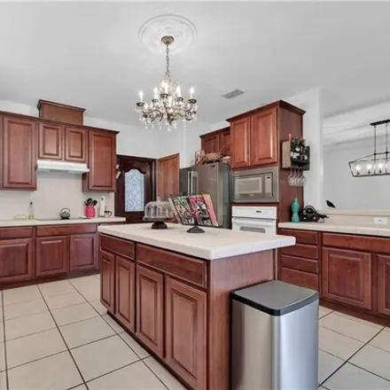 Image 2 - 3421 San Clemente, Mission, TX 78572, USA - House for sale