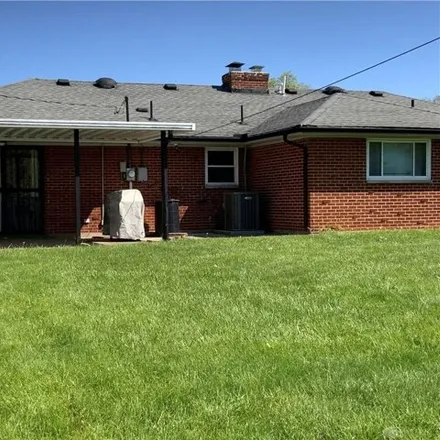 Image 2 - 4212 Merryfield Avenue, Fort McKinley, Dayton, OH 45416, USA - House for sale