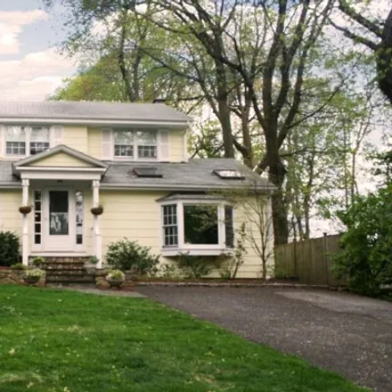 Rent this 4 bed house on 37 Park Avenue in Greenwich, CT 06870
