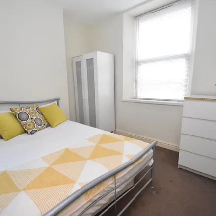Image 2 - Piercefield Place, Cardiff, CF24 0JZ, United Kingdom - Apartment for rent
