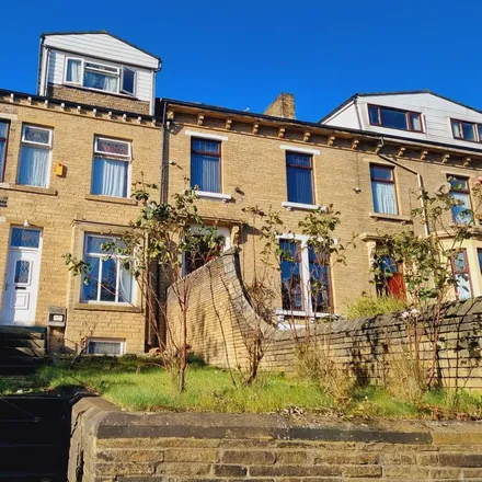 Rent this 4 bed townhouse on 49 St. Mary's Road in Bradford, BD9 4QQ