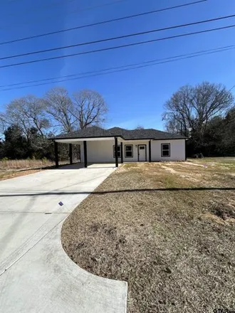 Rent this 3 bed house on 334 Elizabeth Street in Cherokee County, TX 75757