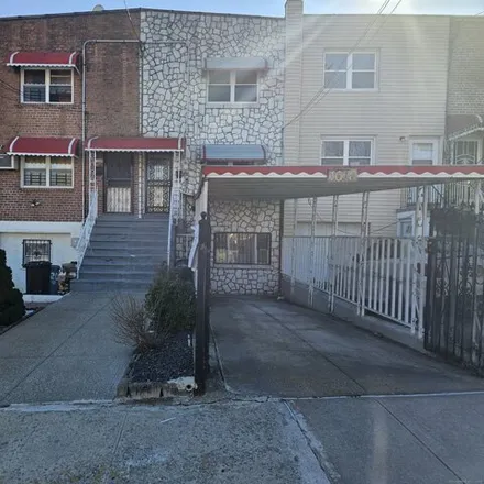 Buy this 2 bed house on 1018 East 229th Street in New York, NY 10466