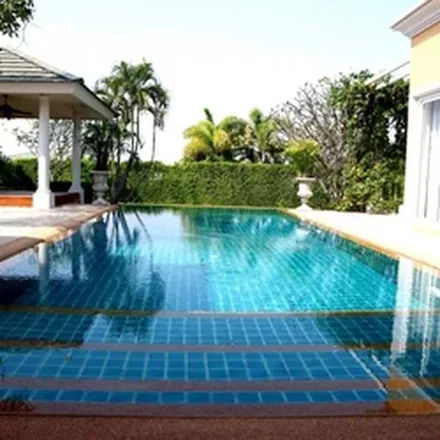 Rent this 3 bed apartment on Phupha Talo Restaurant in Khao Talo, Chon Buri Province 20150