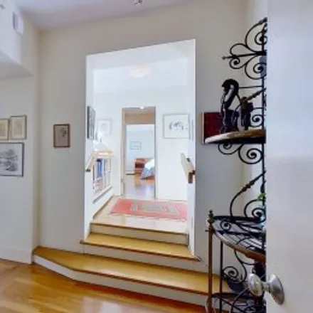Rent this 3 bed apartment on 21 Autumn Street in Prospect Hill Historic District, New Haven
