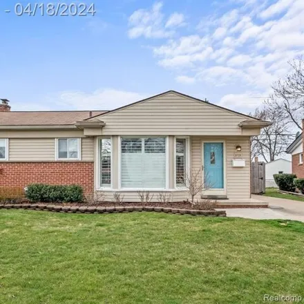 Buy this 3 bed house on 31743 Courtland Street in Saint Clair Shores, MI 48082