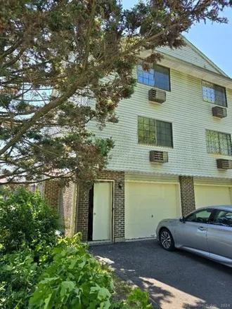 Rent this 2 bed townhouse on 100 Mark Lane in Waterbury, CT 06704