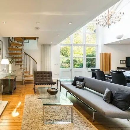 Image 7 - London, W4 1LL, United Kingdom - House for rent