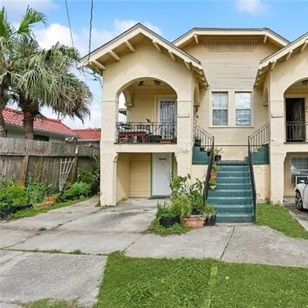 Buy this 7 bed house on 3223 Upperline Street in New Orleans, LA 70125