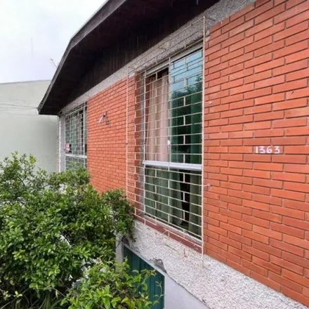 Buy this 4 bed house on Rua Piauí 1353 in Parolin, Curitiba - PR