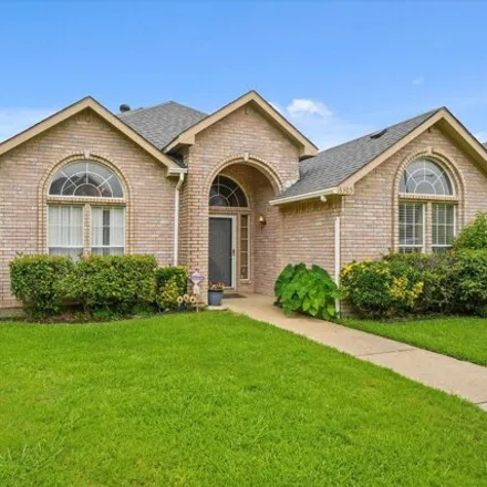 Buy this 3 bed house on 6305 Shorecrest Dr in Rowlett, Texas