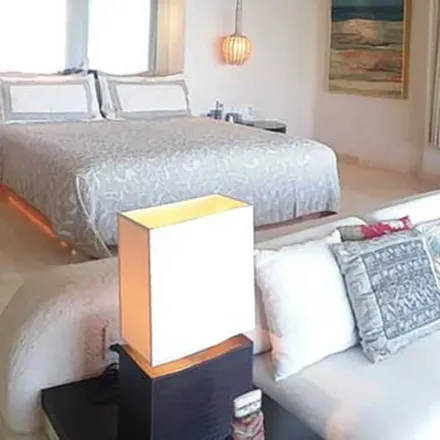 Rent this 5 bed apartment on Circuito Paseo del Atardecer in La Cima, 39300 Acapulco