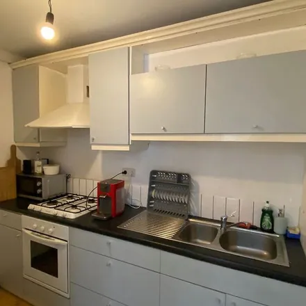 Rent this 1 bed apartment on Sint-Pietersaalststraat 123 in 9000 Ghent, Belgium