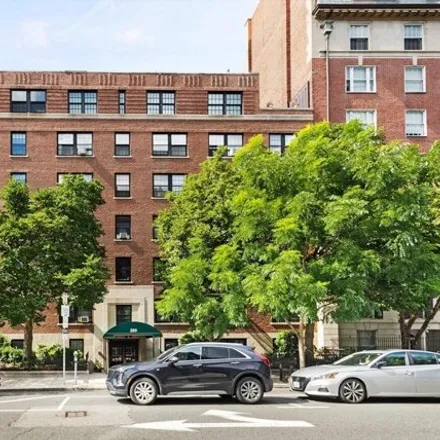 Buy this 1 bed condo on 280 Beacon Street in Boston, MA 02116