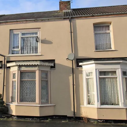 Rent this 3 bed townhouse on Hampton Road in Stockton-on-Tees, TS18 4DX