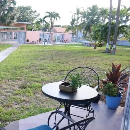 Buy this 1 bed condo on 1967 South Ocean Boulevard in Lauderdale-by-the-Sea, Broward County