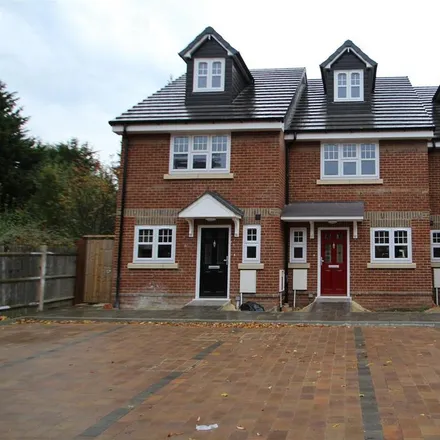 Rent this 3 bed townhouse on Nym Close in Camberley, GU15 3HG