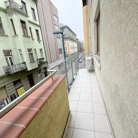 Image 4 - Budapest, Futó utca 26, 1082, Hungary - Apartment for rent