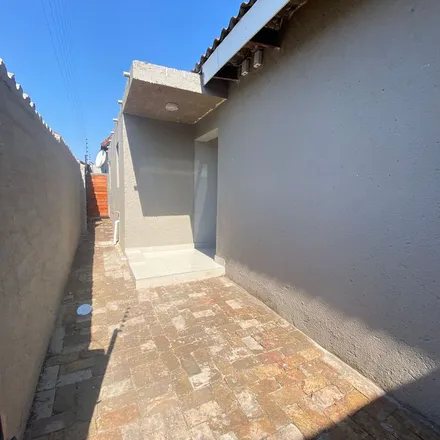 Image 3 - Waterblom Street, West Acres, Mbombela, 1211, South Africa - Apartment for rent