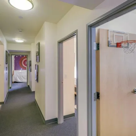 Image 5 - Titan Court, West Broadway Alley, Eugene, OR 97401, USA - Room for rent