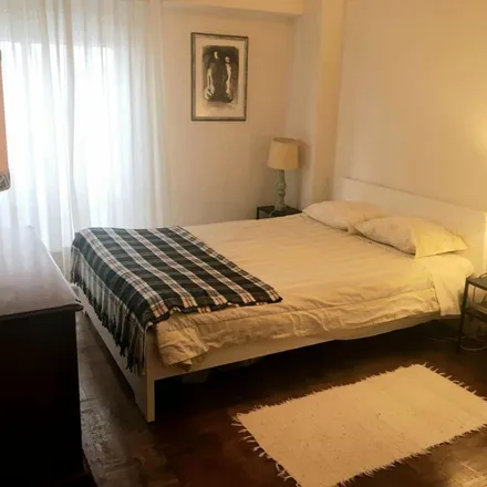 Rent this 3 bed apartment on Praceta Filinto Elísio in 2790-136 Oeiras, Portugal