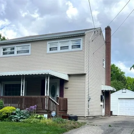 Buy this 3 bed house on 769 Minota Avenue in Akron, OH 44306