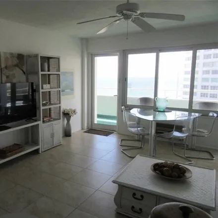 Image 7 - Caribe Condos of Lauderdale-by-the-Sea, 4050 North Ocean Drive, Lauderdale-by-the-Sea, Broward County, FL 33308, USA - Condo for sale