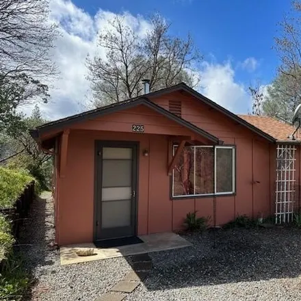 Buy this 1 bed house on 295 Manzanita Drive in Weaverville, CA 96093
