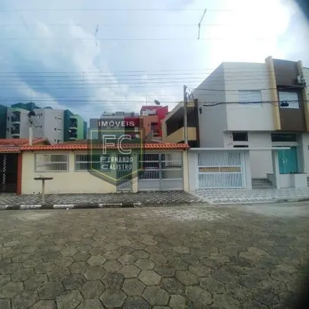 Buy this 3 bed house on Avenida São Paulo in Centro, Mongaguá - SP