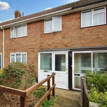 Buy this 3 bed townhouse on unnamed road in Basildon, SS14 2SX