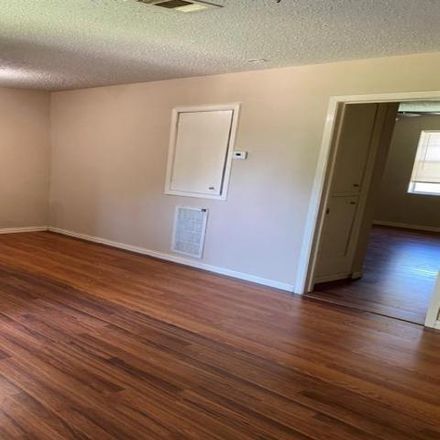 Rent this 1 bed apartment on 514 Hollywood Street in Houston, TX 77015